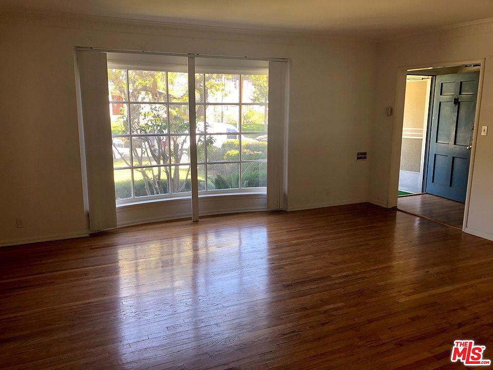 2nd image of 9006 Cresta Dr