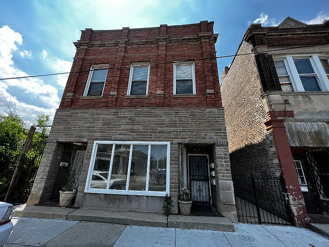 3 bed, $1,750 — Photo 1