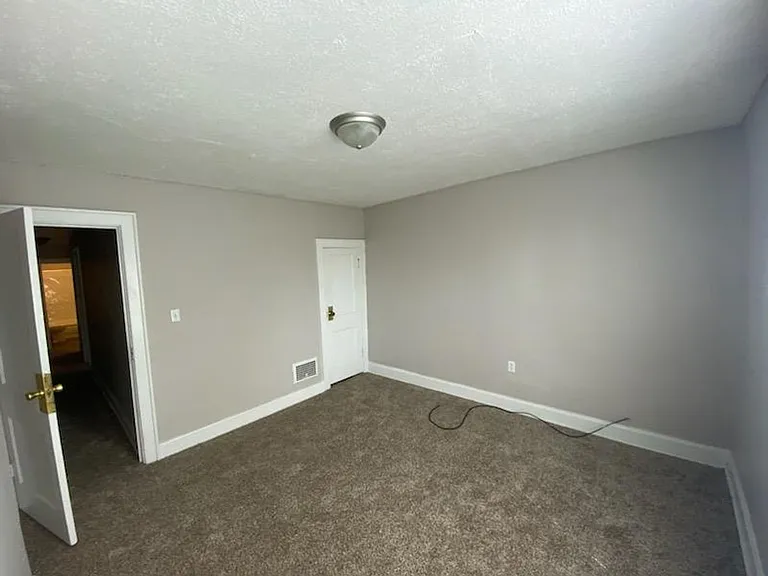 1469 N Grant Ave — Photo 12
