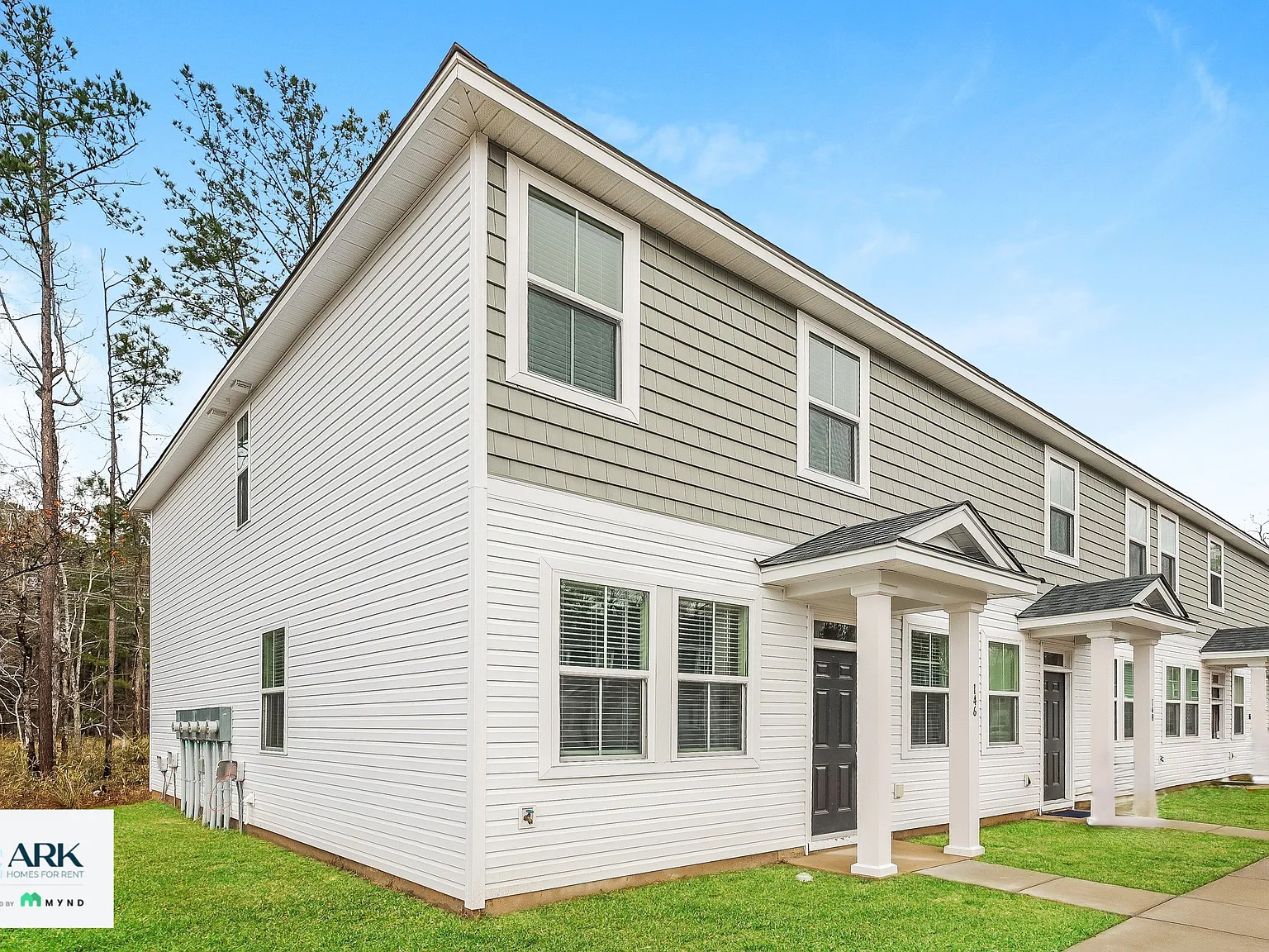 3 bed, 2.5 bath, 1315 sqft, $1,849 — Photo 3
