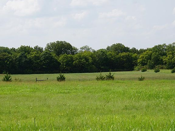 2nd image of 577 County Road 4926