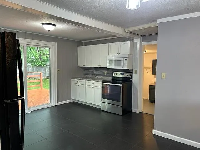 406 Taft St — Photo 7