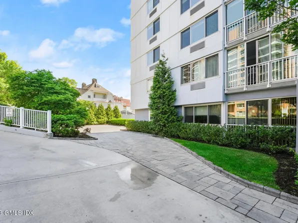 1 Strawberry Hill Ave #3B, Stamford, CT 06905