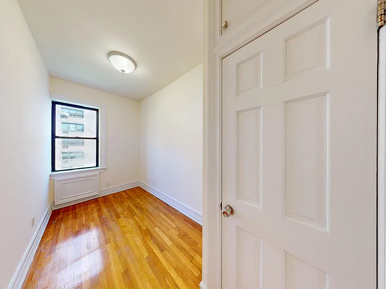 338 E 70th St #5A — Photo 12
