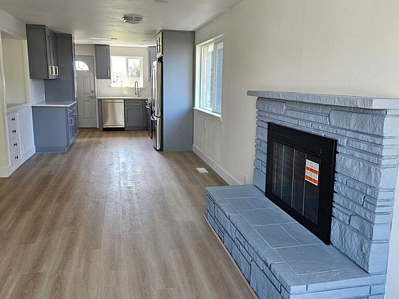 3rd image of 4231 S Graham St