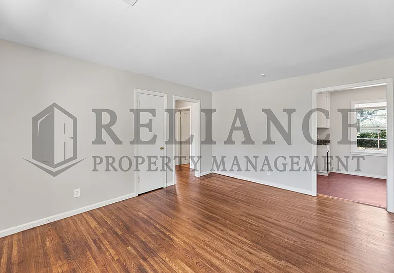 2237 N Erie Ave — Photo 9