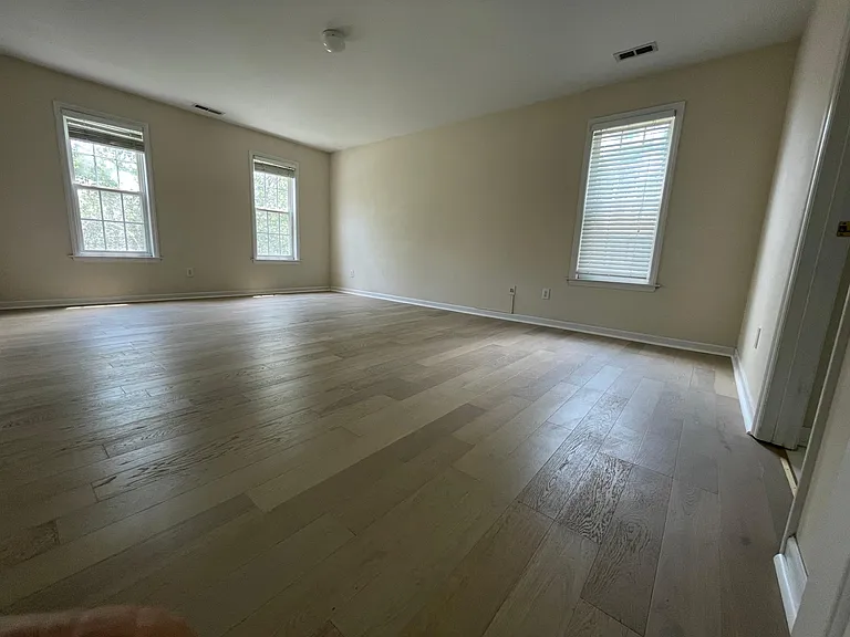 106 Hoboken Ct — Photo 7