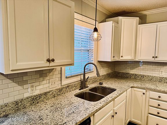 3rd image of 108 Chandler Dr APT B