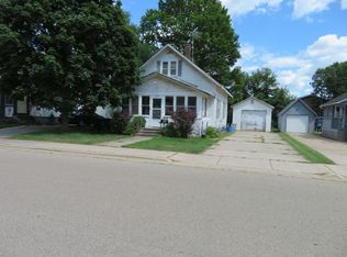 324 S Washington St, Shawano, WI 54166