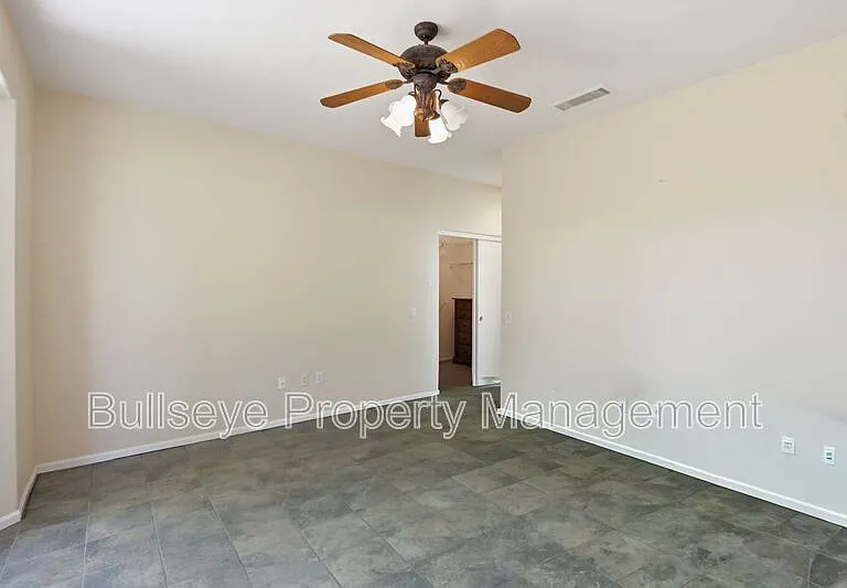15893 W Arrowhead Dr — Photo 17