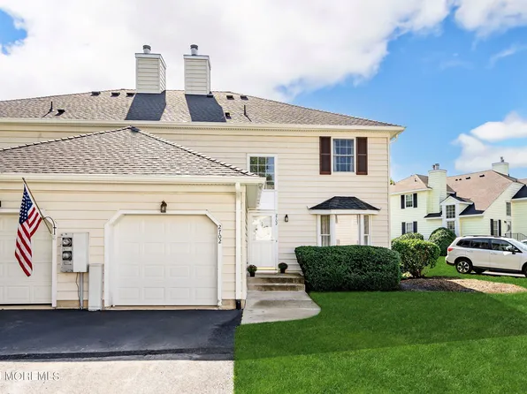 2702 Ashford Court, Middletown, NJ 07748