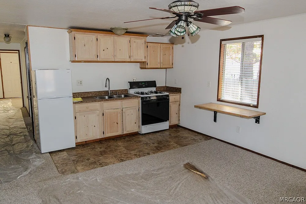 2 bed, 1.0 bath, 588 sqft, $1,550 — Photo 4