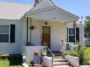 218 3rd St, Claflin, KS 67525