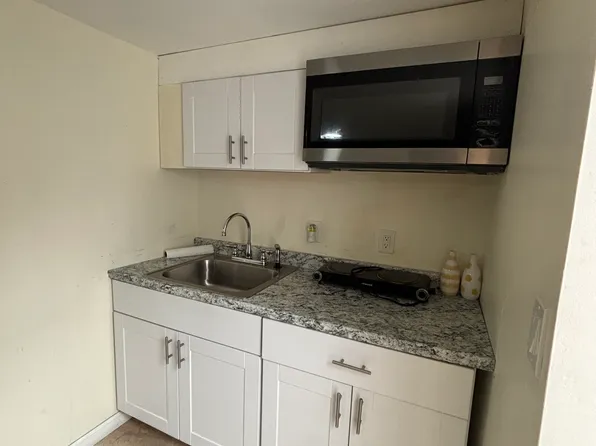 (undisclosed Address), Hicksville, NY 11801