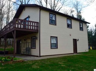 887 Country Club Dr, Howard, OH 43028