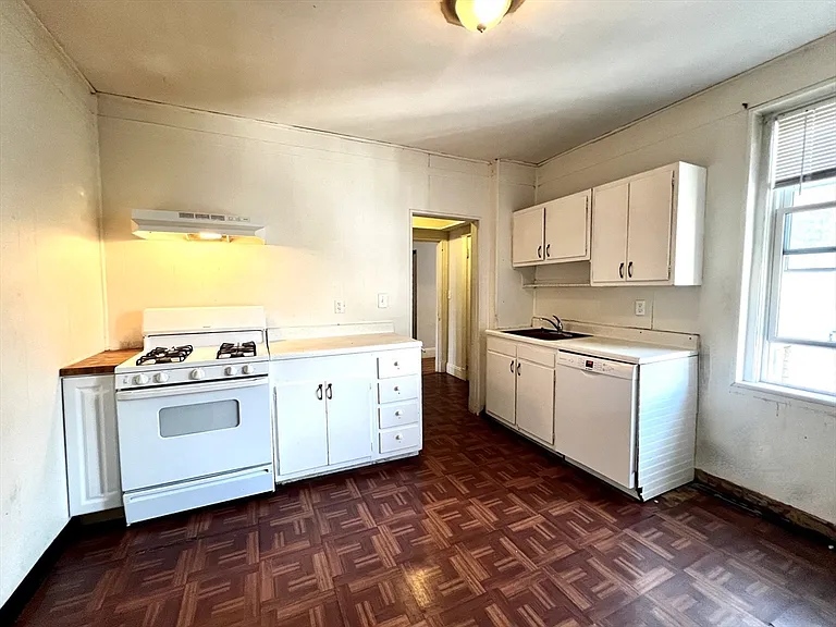 76 Babcock St #3 — Photo 10