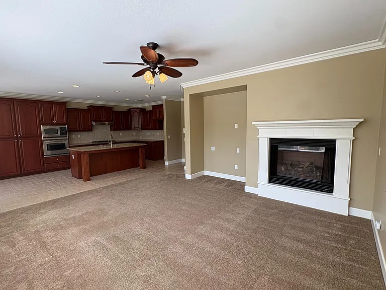 1105 N Perry Ave — Photo 18