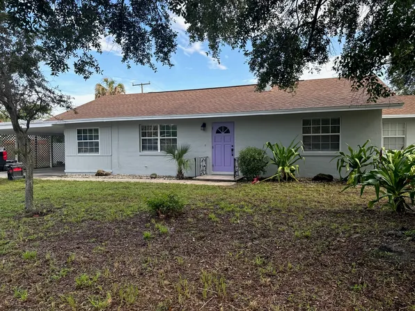 527 Edwards Dr, Sarasota, FL 34243