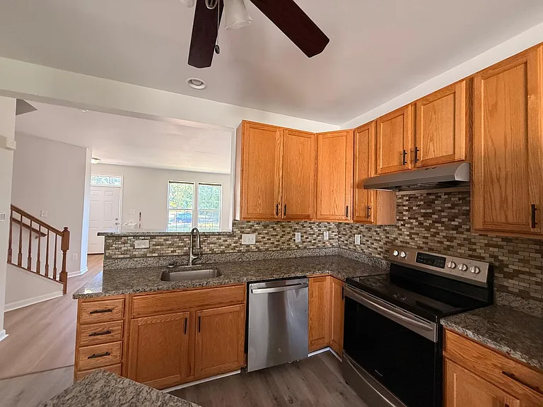 18 Bridle Path Ct — Photo 4