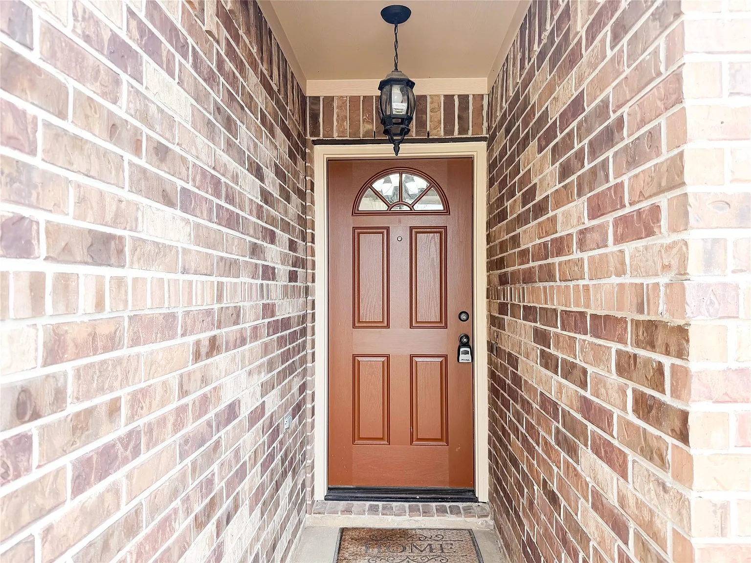 3 bed, 2.0 bath, 1673 sqft, $1,900 — Photo 2