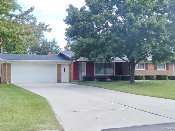 4425 Old Colony Dr, Flint, MI 48507