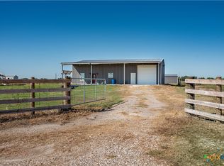 98 Franz Rd, Inez, TX 77968