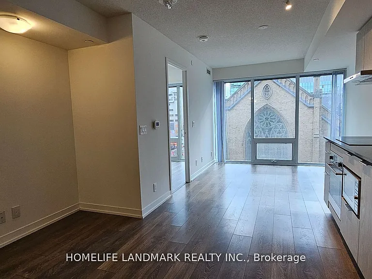60 Shuter St #607 — Photo 5