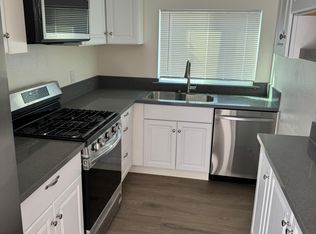 1582 N Dwight Ave #1, Camarillo, CA 93010