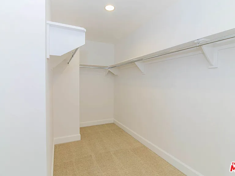 900 W Olympic Blvd #28C — Photo 14