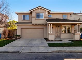 792 Avelar St, East Palo Alto, CA 94303