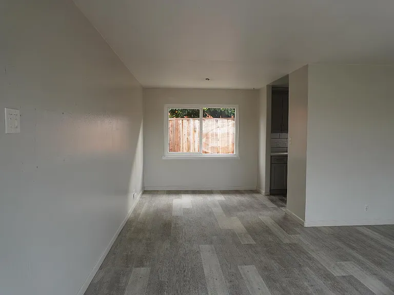 1115 Sereno Dr — Photo 15