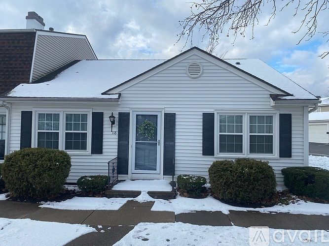 1st image of 118 New Wickham Dr #118
