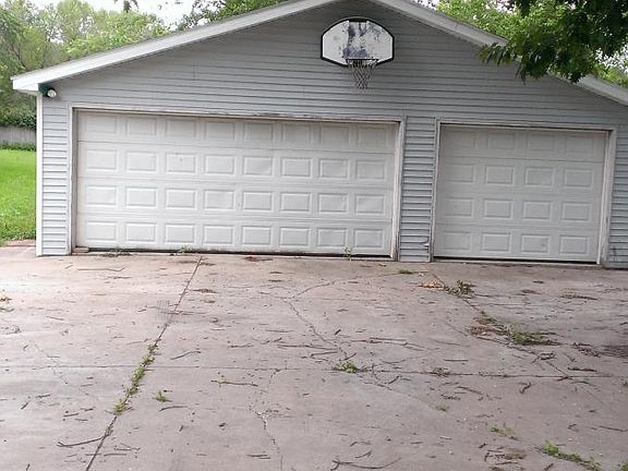 Garage and Parking Space