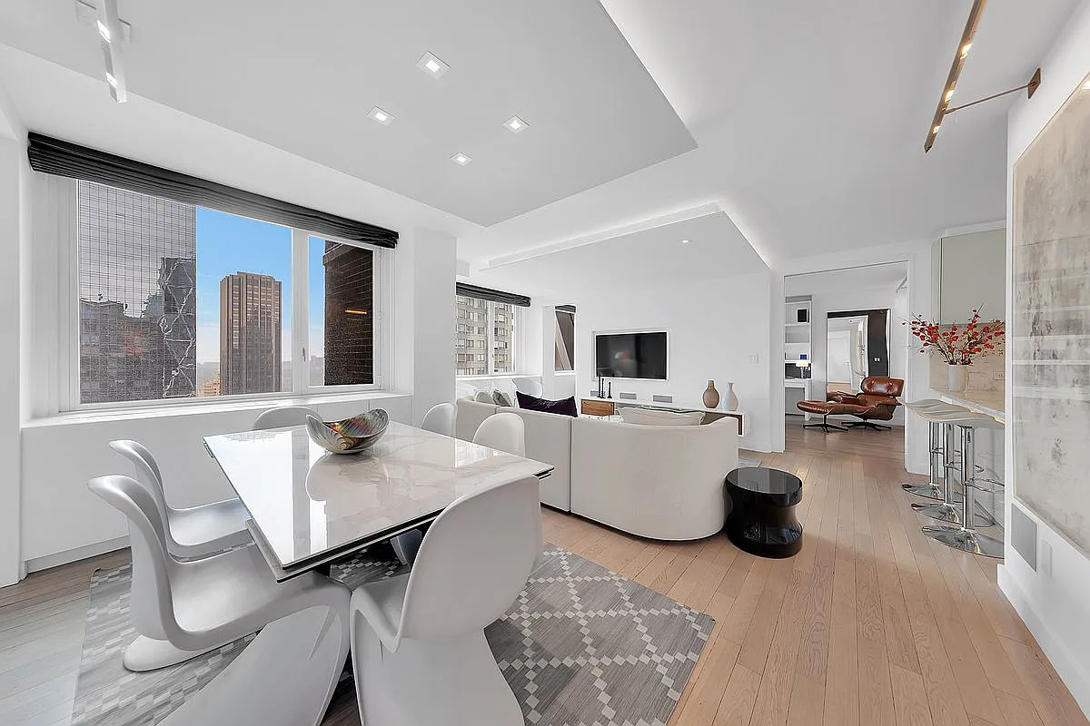 322 W 57th St #51M1 photo 1