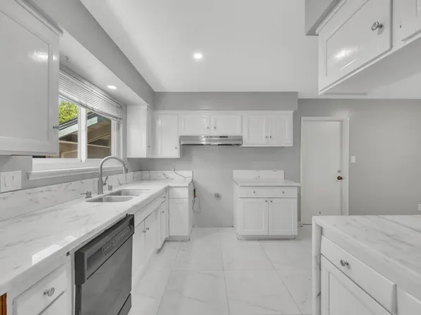 4330 Stockbridge Ave, Sacramento, CA 95842