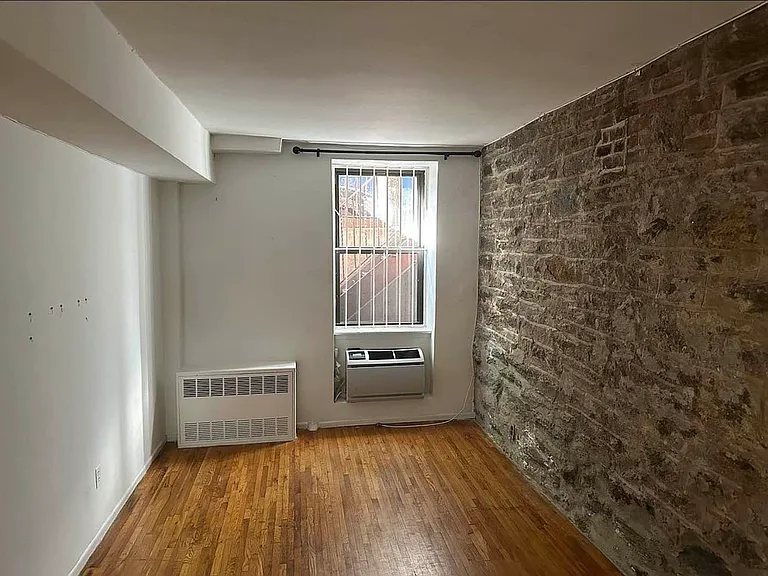 303 E 89th St #1D — Photo 6