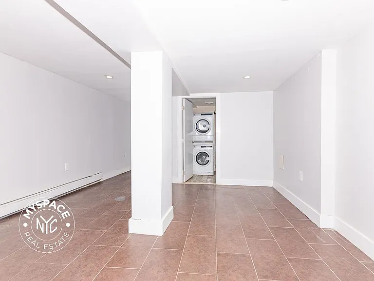1044 Putman Ave #1 — Photo 9
