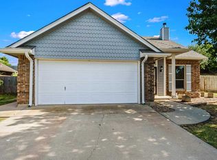 6808 NW Surreywood Cir, Lawton, OK 73505