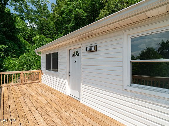 2nd image of 218 Jerry Ln