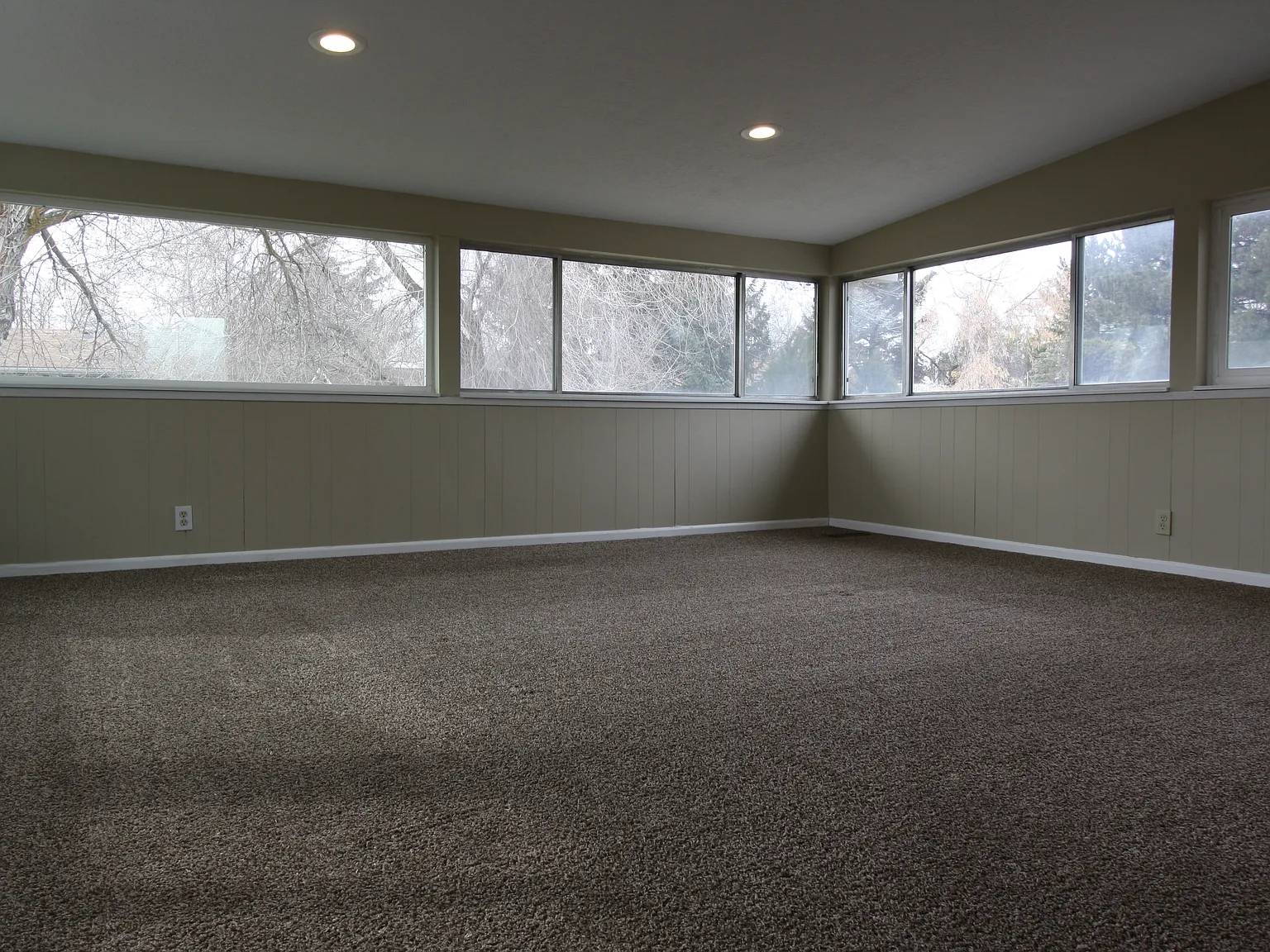 4 bed, 2141 sqft, $2,650 — Photo 1