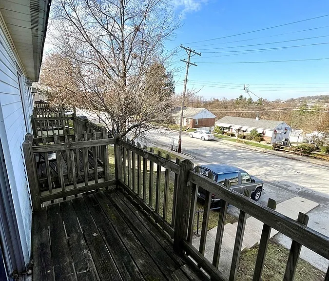 Atlantic Ave — Photo 21