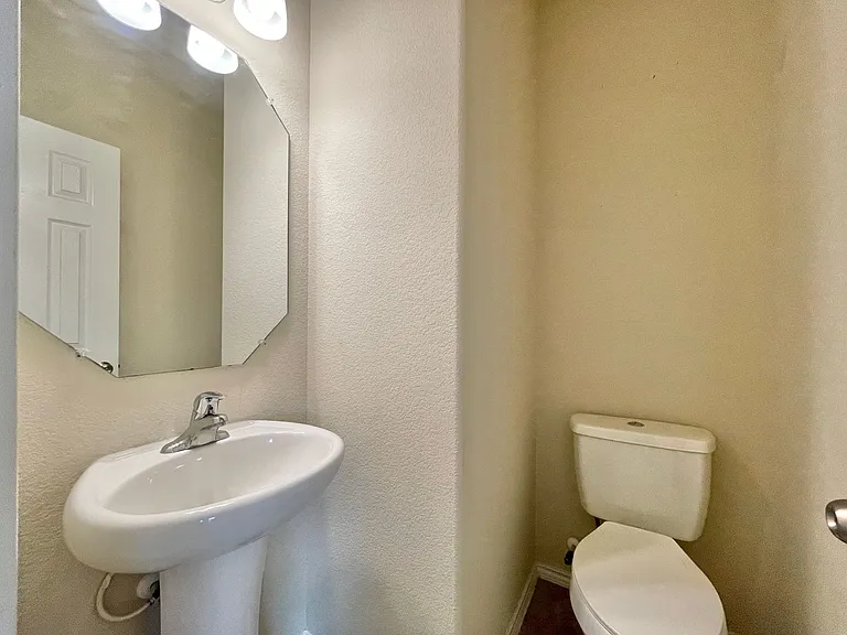 3311 Lorne Dr — Photo 15