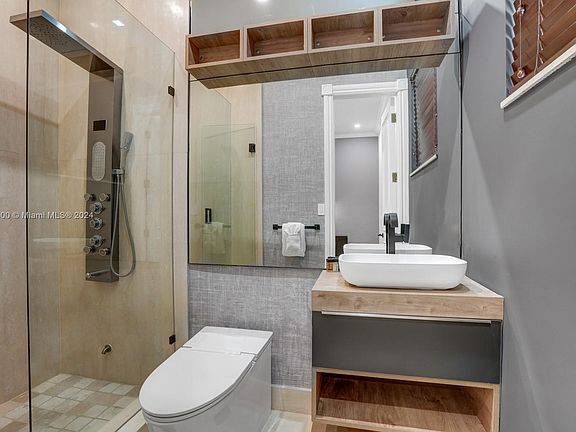 2nd image of 168 Fiesta Way #0