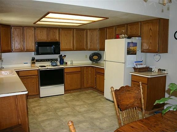 5th image of 29 Miramonte Dr