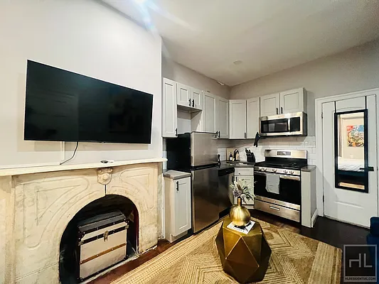 Rented by Highline Residential | media 2