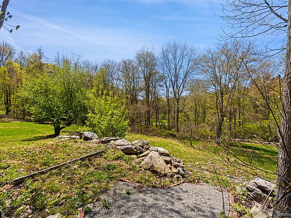 5th image of 307 White Pond Road