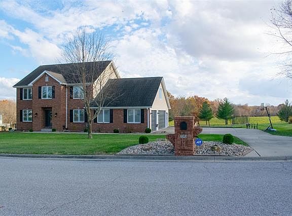 3rd image of 942 Bay Pointe Dr