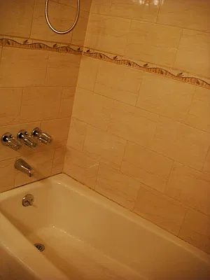 Rented by Avanguard Realty Corp | media 5
