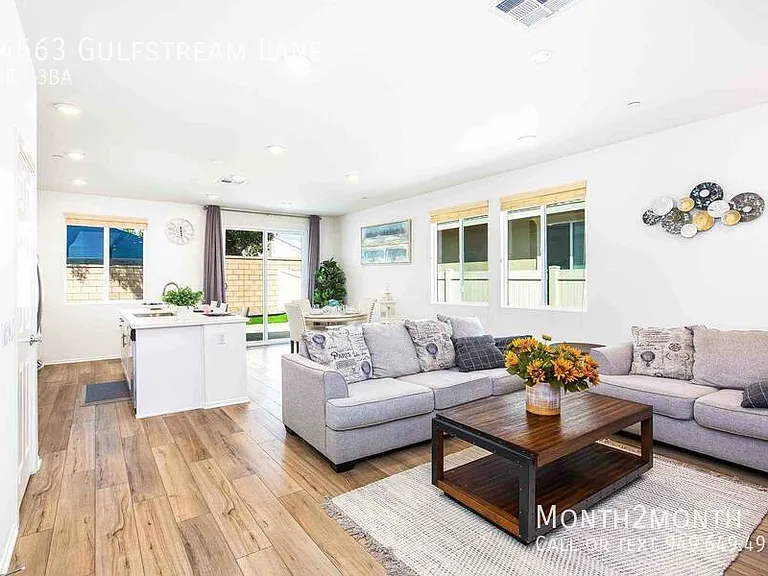 14563 Gulfstream Ln — Photo 2