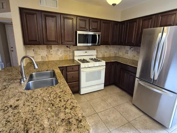 8863 N Willeta Dr, Tucson, AZ 85743
